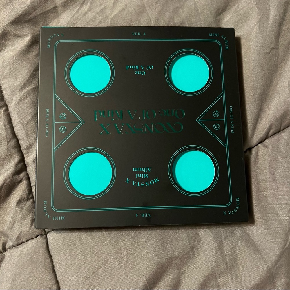 Monsta X One of a Kind Version 4 CD